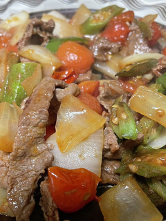 農家のミニトマトと夏野菜の牛肉炒め-レシピのメイン写真