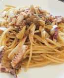 濃厚なうま味、イカのワタとゲソのパスタ