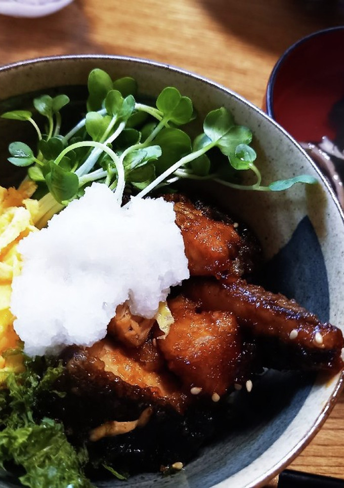 惣菜を使ってぶりの蒲焼き丼-レシピのメイン写真