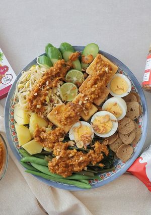 温野菜サラダ、ピーナッツソースがけ-レシピのメイン写真