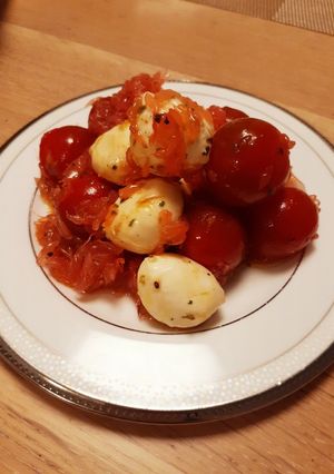 ワインに合う♪トマトとチーズのサラダ-レシピのメイン写真