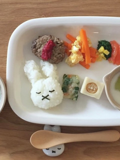 離乳食後期♪ミッフィープレート献立!-レシピのメイン写真