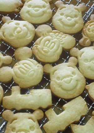 シンプルな型抜きクッキー-レシピのメイン写真