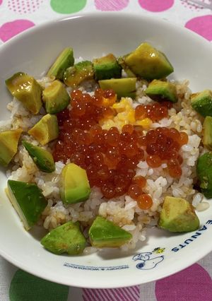アボカドいくら丼withうにバター-レシピのメイン写真