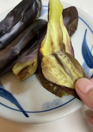 邪道ですか！？焼きナスのむき方♪-レシピのメイン写真
