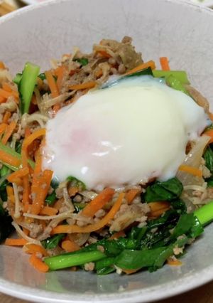 そぼろと野菜のビビンパ丼-レシピのメイン写真
