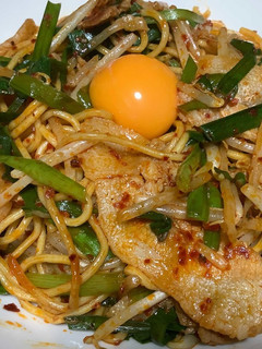 豚コマとニラ・もやしのピリ辛焼きそば♬-レシピのメイン写真
