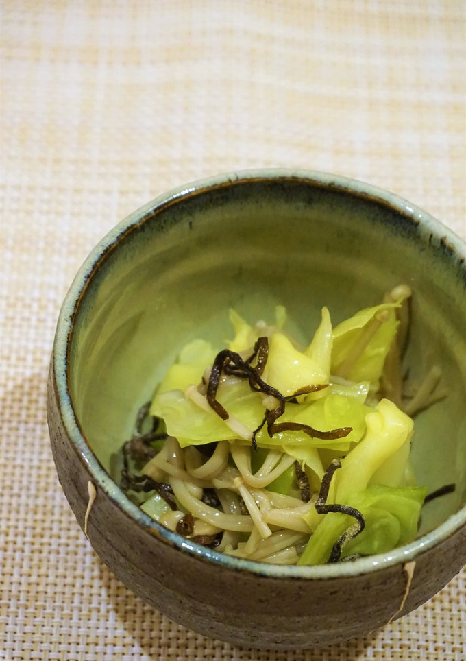 蒸しキャベツとえのきの塩こんぶ和え-レシピのメイン写真