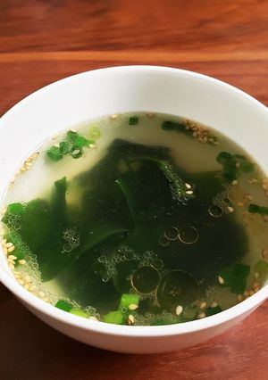 あっという間に簡単☆即席わかめスープ-レシピのメイン写真