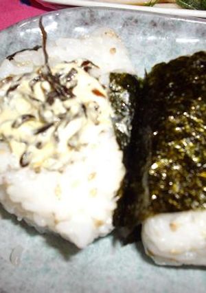マヨ塩昆布おにぎり♪-レシピのメイン写真