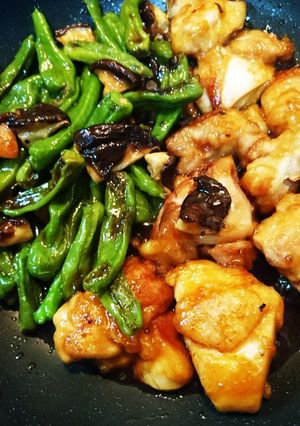 鶏モモ肉の甘辛照焼きししとう椎茸ぞえ-レシピのメイン写真