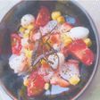 イチゴとタコのカルパッチョ 揚げ昆布添え