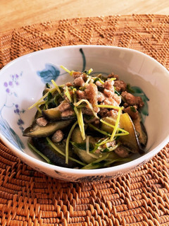 なすと豆苗のウマ味噌炒め-レシピのメイン写真