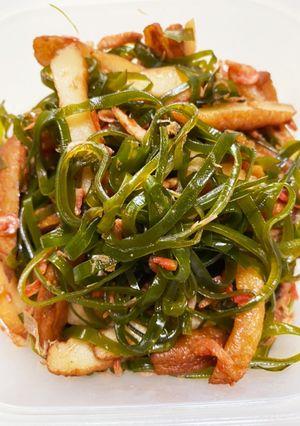 ご飯がススム♪切り昆布と桜エビの炒め物-レシピのメイン写真