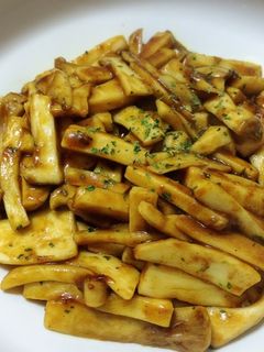 簡単おかず:エリンギニンニクバター炒め-レシピのメイン写真
