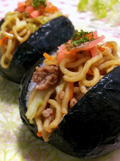 焼きそば おにぎり(ドック or 三角)-レシピのメイン写真