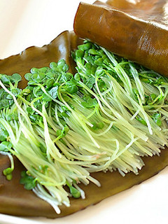 かいわれ大根の昆布締め♪-レシピのメイン写真