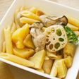 牡蠣と秋野菜のアヒージョ風ペンネ
