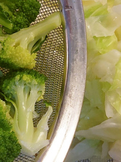朝と昼の時短のために,茹で野菜と茹で卵-レシピのメイン写真