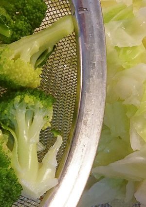 朝と昼の時短のために，茹で野菜と茹で卵-レシピのメイン写真