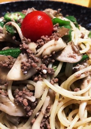 簡単！牛ひき肉とオクラ&まいたけ♡パスタ-レシピのメイン写真