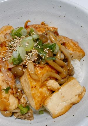 とうふとしめじのバター醤油丼-レシピのメイン写真