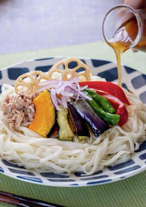 【卯月製麺】彩り野菜のサラダうどん-レシピのメイン写真