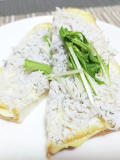 超簡単!しらすチーズトースト!!-レシピのメイン写真