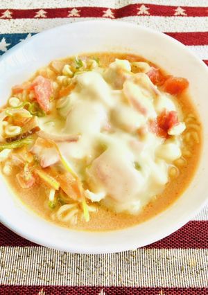 残り野菜で ごま風味ロゼラーメン！-レシピのメイン写真