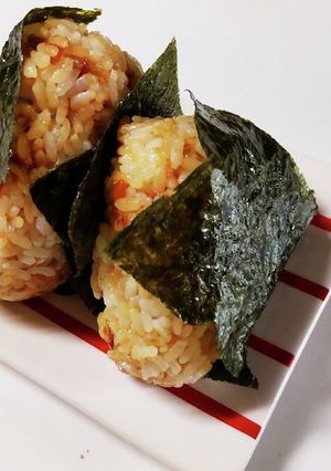 醤油麹 de　おかかおむすび-レシピのメイン写真