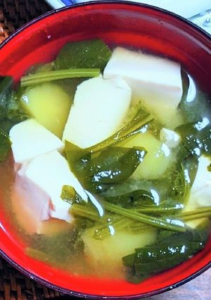 ほうれん草と豆富・じゃがいもの味噌汁-レシピのメイン写真