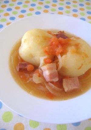 まるごとじゃが芋のトマトベーコン煮-レシピのメイン写真
