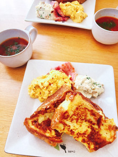 ハーブ香るガリバタチーズフレンチトースト-レシピのメイン写真