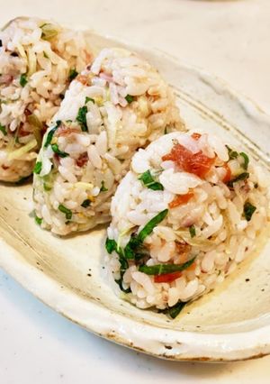 シャキうま♪/ミョウガ梅干し大葉おにぎり-レシピのメイン写真