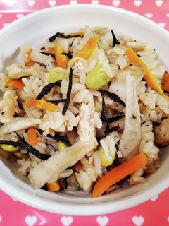 ごぼうとひじきの炊き込みご飯-レシピのメイン写真
