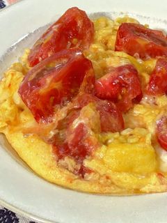 トマトとチーズの卵炒め-レシピのメイン写真