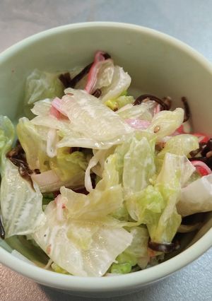 レタスとカニカマのサラダ〜隠し味は昆布〜-レシピのメイン写真