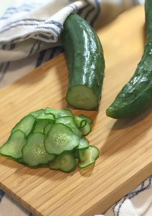 きゅうりを衛生的に＋色鮮やかにする裏ワザ-レシピのメイン写真