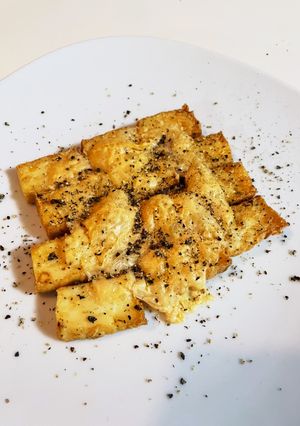 簡単おつまみ 黒胡椒たっぷりチーズ厚揚げ-レシピのメイン写真