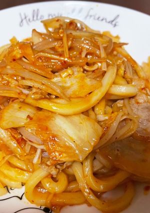 具だくさん!豚バラキムチ焼うどん-レシピのメイン写真