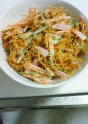 超簡単！！かた焼きそばのパリパリサラダ-レシピのメイン写真