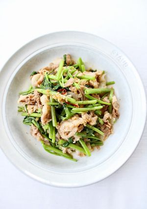 サッと炒めて【空芯菜と豚のベトナム風炒め-レシピのメイン写真