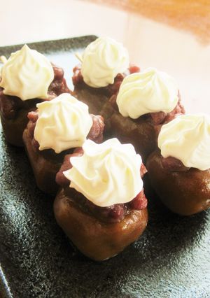 〖 粒あんコーヒー団子×生クリーム 〗-レシピのメイン写真