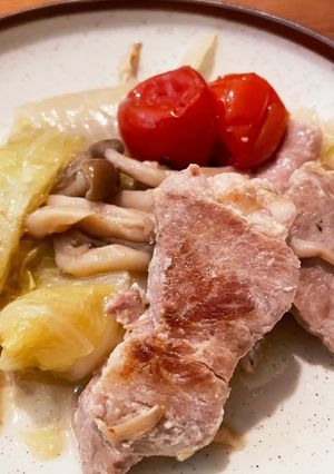 ストウブで40分♪豚ヒレ肉の野菜ソース煮-レシピのメイン写真