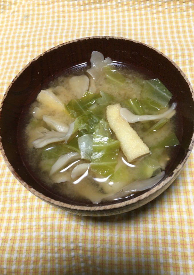 舞茸と油揚げとキャベツの味噌汁-レシピのメイン写真