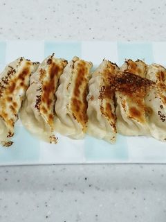 フライパンで本気!餃子の美味しい焼き方♫-レシピのメイン写真