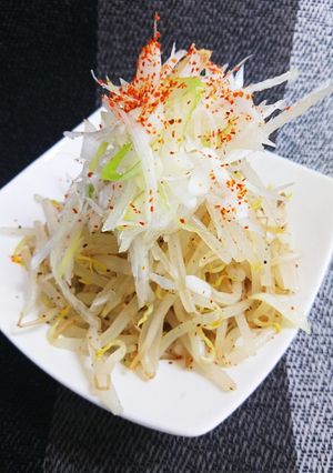 もやしと千切りネギ ～家庭でトッピング～-レシピのメイン写真