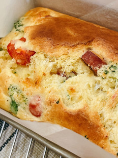 混ぜて焼くだけ✨『絶品!ケーク・サレ』-レシピのメイン写真