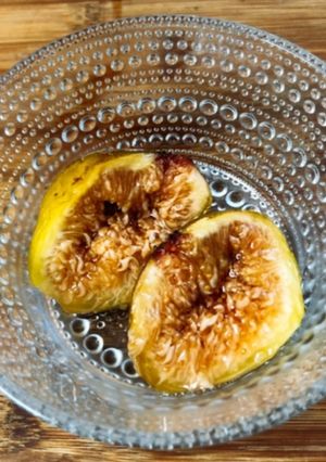 甘くてジューシーな焼きいちじく-レシピのメイン写真