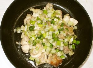 ネギ塩チキン♪簡単ねぎ塩だれ炒め-レシピのメイン写真